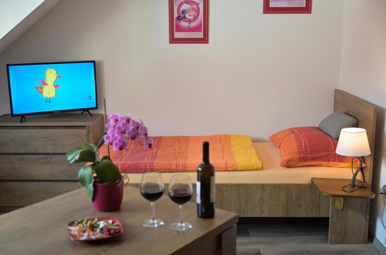 Penzion A Wellness U Trebonske Madony Ngoại thất bức ảnh